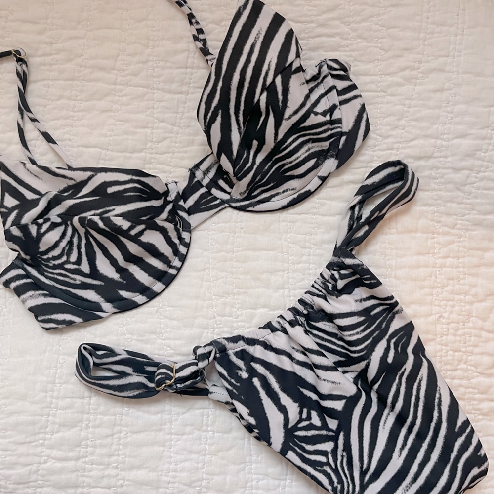 Skatie Ibiza Zebra Animal Print - Katie Top, Bobbi Thick Bottom
